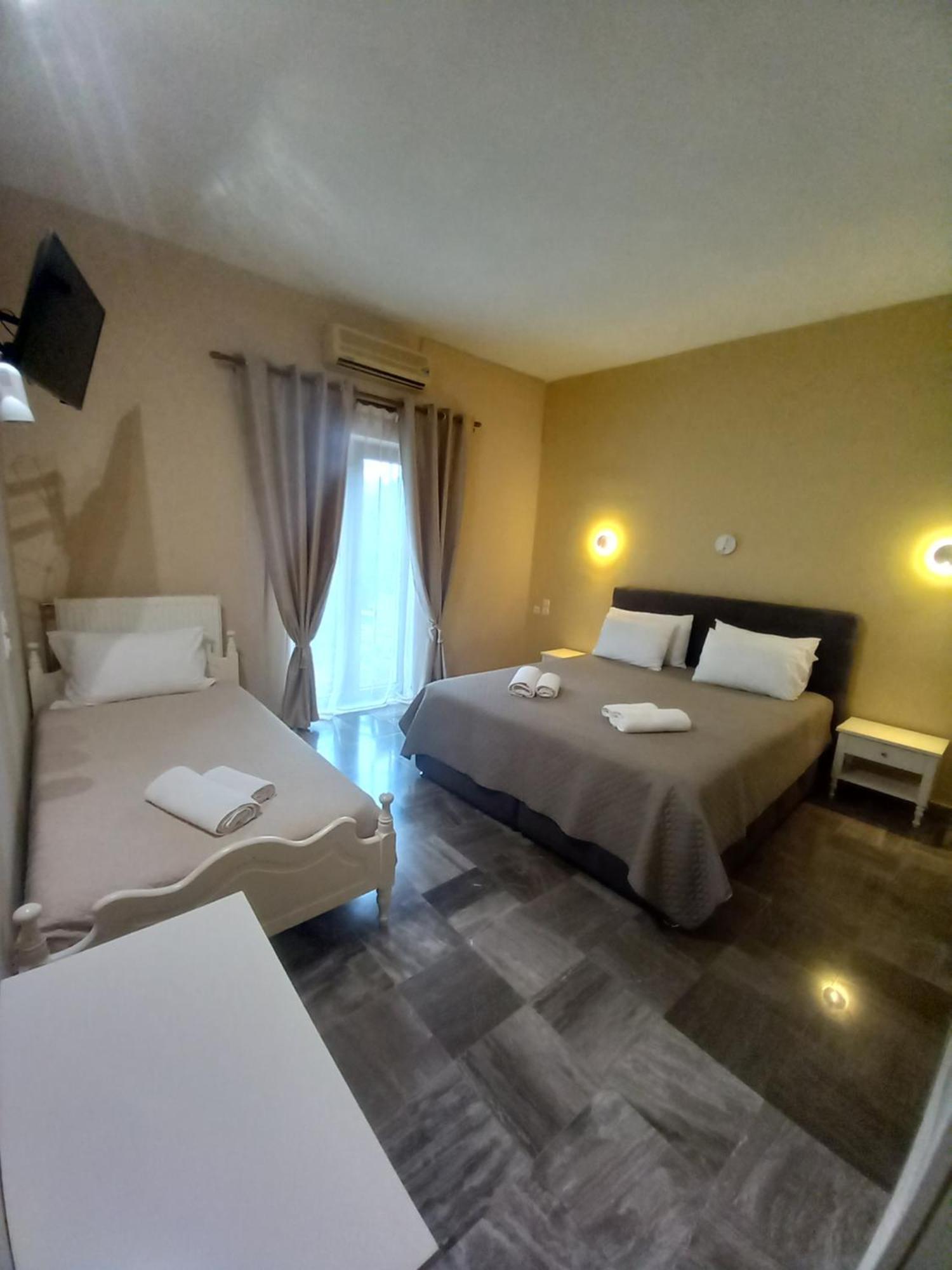 Hermes Hotel Митимна Екстериор снимка