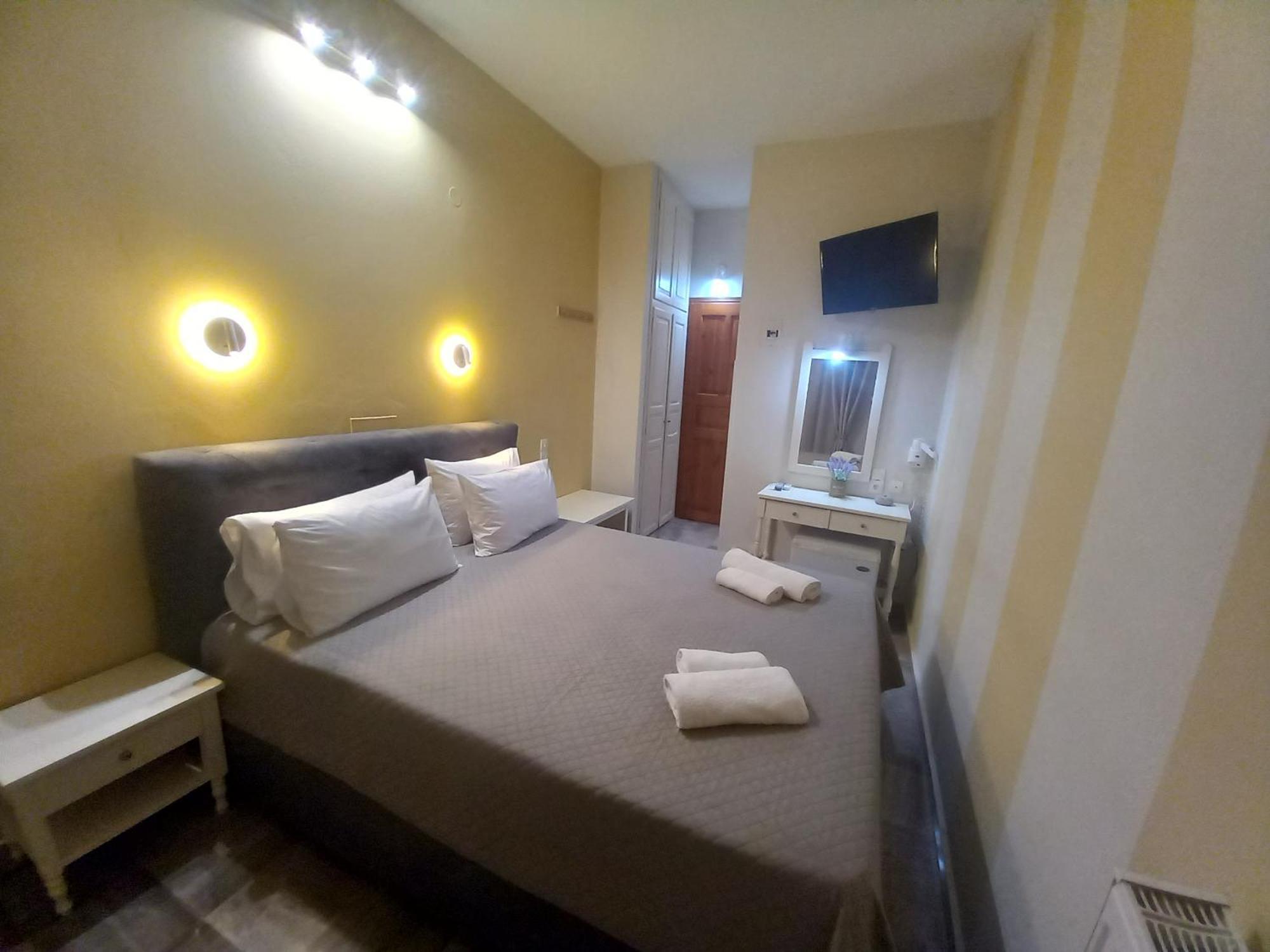 Hermes Hotel Митимна Екстериор снимка