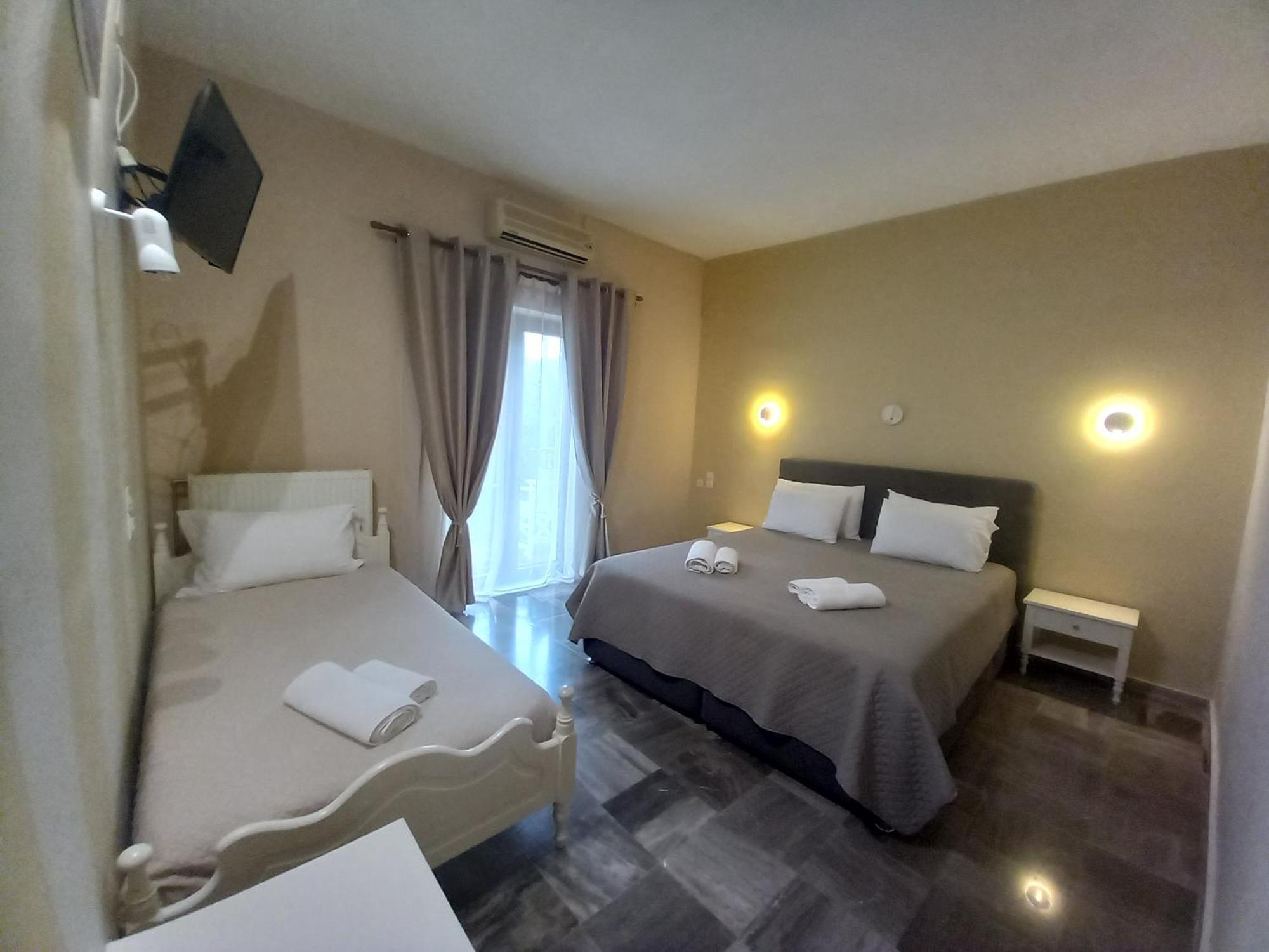 Hermes Hotel Митимна Екстериор снимка